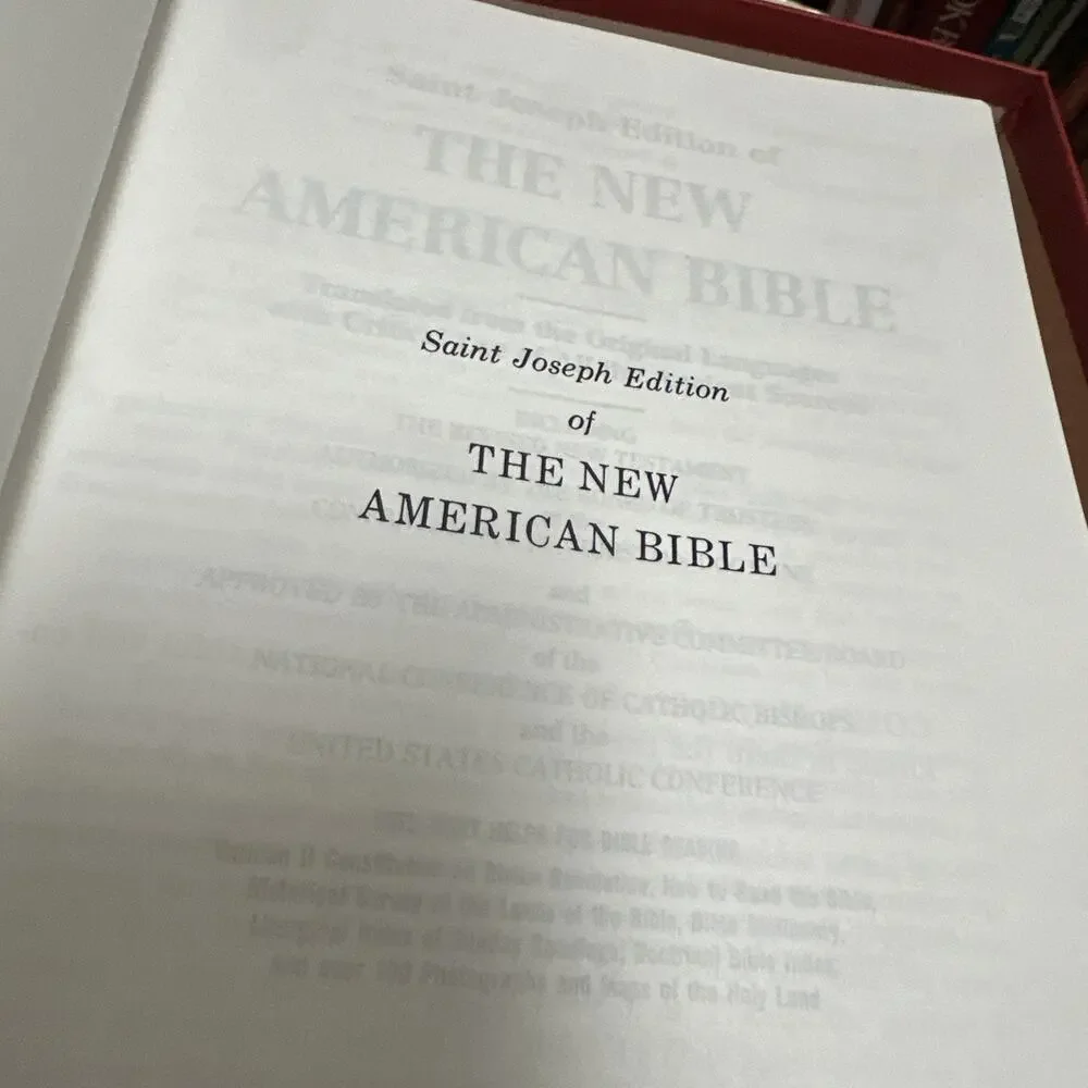 New‎ American Bible ~ Large typeface~Illustrated Catholic Publishing Company New
